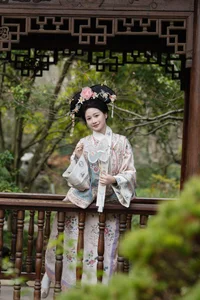 Timeless Grace: YiTuYu Art Language Vol.6646 Featuring Cheng Zi Shu - image 2