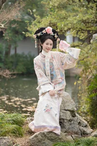 Timeless Grace: YiTuYu Art Language Vol.6646 Featuring Cheng Zi Shu - image 4