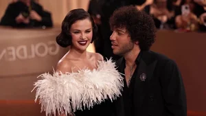 Most Romantic Celebrity Couples on the 2026 Golden Globes Red Carpet - image 1