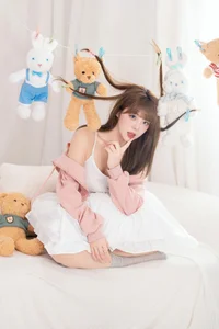 Visual Storytelling in YiTuYu Art Language Vol.7531 Featuring Sai Xi Xi Li Ma - image 1