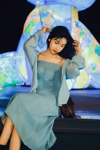 Elegant Moonlight Photography: YiTuYu Art Language Vol.9152 featuring Model Jian Xiao Cheng (44 High-Quality Images) - image 35