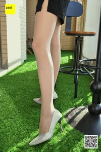 Qi Qi Silver High Heels and Elegant Fashion IESS 241 - image 43