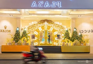 Christmas Magic in Hanoi: Festive Colors and Holiday Spirit in the Capital - image 4