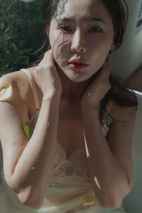 YiTuYu Art Language Vol.7482 Featuring Jj: Exploring Contemporary Visual Aesthetics - image 21