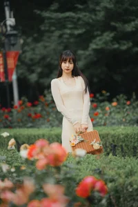 Exploring the Charm of Xiao Ke Ai in YiTuYu Art Language Vol.4890 - image 9