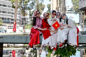 Ho Chi Minh City's Vibrant Tet Holiday: Top Photography Spots - image 0