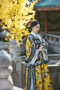 Shen Shi Si Captivates in YiTuYu Art Language Vol.7709: Modern Grace Through the Lens - image 27