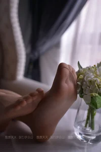 IESS Artistic Series: Xiao Jie Dancing with Flowers - image 0
