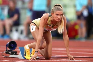 Alica Schmidt: The World’s Most Glamorous Athlete Sets Her Sights on the Paris 2024 Olympic Games - image 5