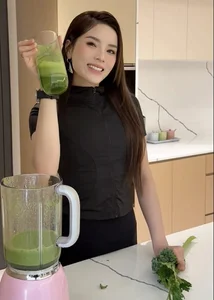 Effective Post-Holiday Fat Burning Routine and Healthy Detox Recipes for a Toned Physique Inspired by Fitness Influencer Secrets - image 4