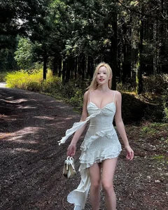 Embracing Curves: How Korean Fashion Influencers are Redefining Beauty Standards with Bold Body-Con Style Trends - image 8