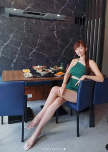 The Allure of Mixed-Race Beauty: Styling Long Legs and High-Fashion Silhouettes - image 9