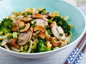 Top 8 Must-Visit Vegetarian and Vegan Restaurants in Hanoi for the New Year - image 1