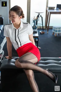 Qiu Qiu Showcases Domineering Fashion Socks in Latest IESS Gallery - image 72