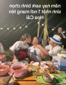 Shark Binh and Phuong Oanh: Natural Beauty Takes Center Stage in Romantic Moment - image 1