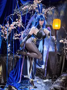 Coser Hoshilily as Azur Lane New Jersey: Enchanting Bunny Garden Beauty! - image 18