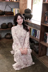 Elegant Floral Vietnamese Ao Dai - Traditional Silk Dress for Women | Authentic Cultural Fashion and Spring Style Inspiration - image 3