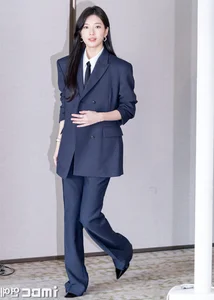 Suzy’s Bold Androgynous Visuals Spark Viral Reactions Across the Fashion World - image 9
