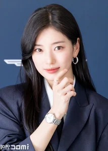 Suzy’s Bold Androgynous Visuals Spark Viral Reactions Across the Fashion World - image 2