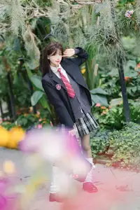 Xian Nu Juan (Vol.8662 YiTuYu) Serene Stroll in a Lush Botanical Garden - image 15