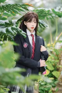 Xian Nu Juan (Vol.8662 YiTuYu) Serene Stroll in a Lush Botanical Garden - image 18