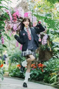 Xian Nu Juan (Vol.8662 YiTuYu) Serene Stroll in a Lush Botanical Garden - image 1