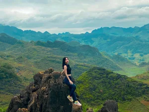 Huyen Trang Explores the Majestic Beauty of Ha Giang, Vietnam - image 13