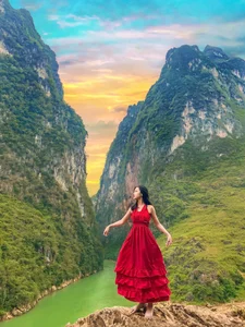 Huyen Trang Explores the Majestic Beauty of Ha Giang, Vietnam - image 22