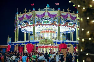 Vu Yen Island Revolution: 100,000 Visitors Flock to the Grand Opening of Hai Phong’s New Walking Street - image 6