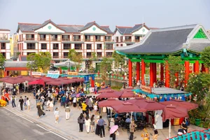 Vu Yen Island Revolution: 100,000 Visitors Flock to the Grand Opening of Hai Phong’s New Walking Street - image 0