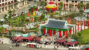 Vu Yen Island Revolution: 100,000 Visitors Flock to the Grand Opening of Hai Phong’s New Walking Street - image 7