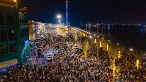 Vu Yen Island Revolution: 100,000 Visitors Flock to the Grand Opening of Hai Phong’s New Walking Street - image 5