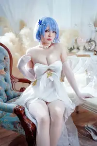 Coser Ban Ban Zi: Azur Lane Chapayev in White Knight's Melody Dress - Enchanting Beauty - image 16