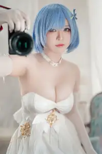 Coser Ban Ban Zi: Azur Lane Chapayev in White Knight's Melody Dress - Enchanting Beauty - image 23