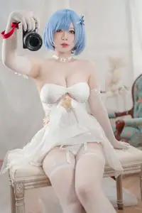 Coser Ban Ban Zi: Azur Lane Chapayev in White Knight's Melody Dress - Enchanting Beauty - image 21