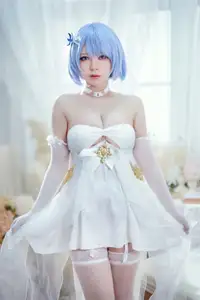 Coser Ban Ban Zi: Azur Lane Chapayev in White Knight's Melody Dress - Enchanting Beauty - image 12
