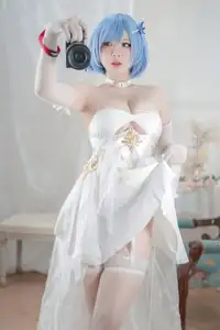 Coser Ban Ban Zi: Azur Lane Chapayev in White Knight's Melody Dress - Enchanting Beauty - image 15