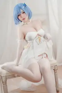 Coser Ban Ban Zi: Azur Lane Chapayev in White Knight's Melody Dress - Enchanting Beauty - image 14