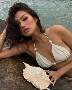 Thao Nhi Le: The Bikini Queen Redefining Modern Glamour and Body Positivity - image 1