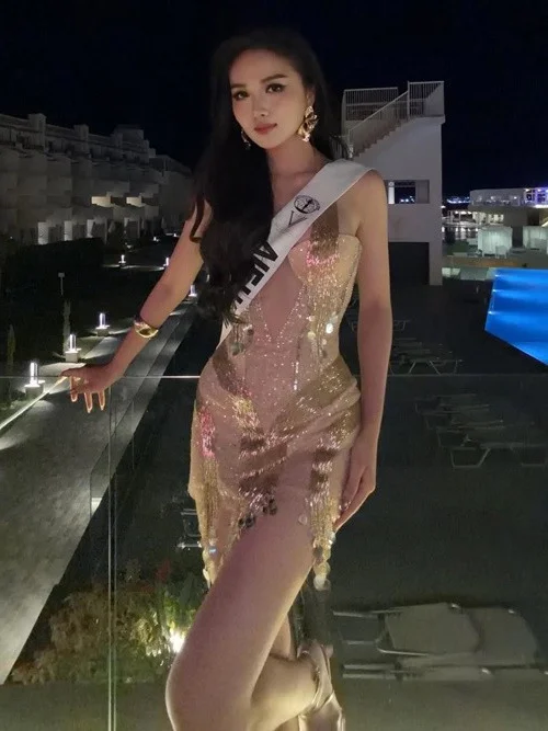 Runner-up Thu Ngan Shines with Elegant Style at Miss Intercontinental