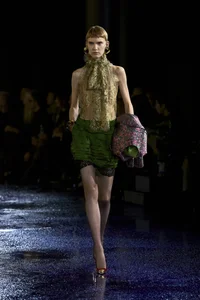 Rose Blackpink Captivates at Fashion Show: A Mix of Beauty and Concern Over Her Slim Frame - image 2