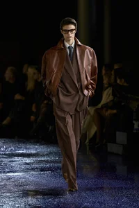 Rose Blackpink Captivates at Fashion Show: A Mix of Beauty and Concern Over Her Slim Frame - image 11