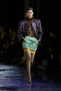 Rose Blackpink Captivates at Fashion Show: A Mix of Beauty and Concern Over Her Slim Frame - image 3