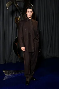 Rose Blackpink Captivates at Fashion Show: A Mix of Beauty and Concern Over Her Slim Frame - image 12