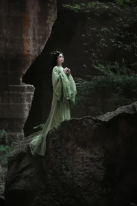 YiTuYu Art Language Vol.7764: He Xiang Gu Visual Art Gallery - image 9