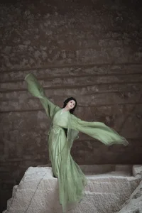 YiTuYu Art Language Vol.7764: He Xiang Gu Visual Art Gallery - image 12