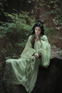 YiTuYu Art Language Vol.7764: He Xiang Gu Visual Art Gallery - image 7