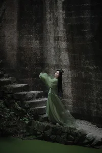 YiTuYu Art Language Vol.7764: He Xiang Gu Visual Art Gallery - image 5