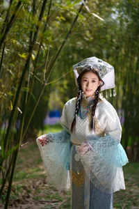 Elegant Artistic Portrait Photography: Featuring Zang Yi Tong in YiTuYu Art Language Vol.9027 Collection - image 3