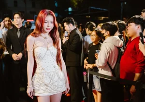 Liz Kim Cương’s Surprising New Look: Fans React to the Vietnamese Star’s Dramatic Transformation and Beauty Evolution - image 0